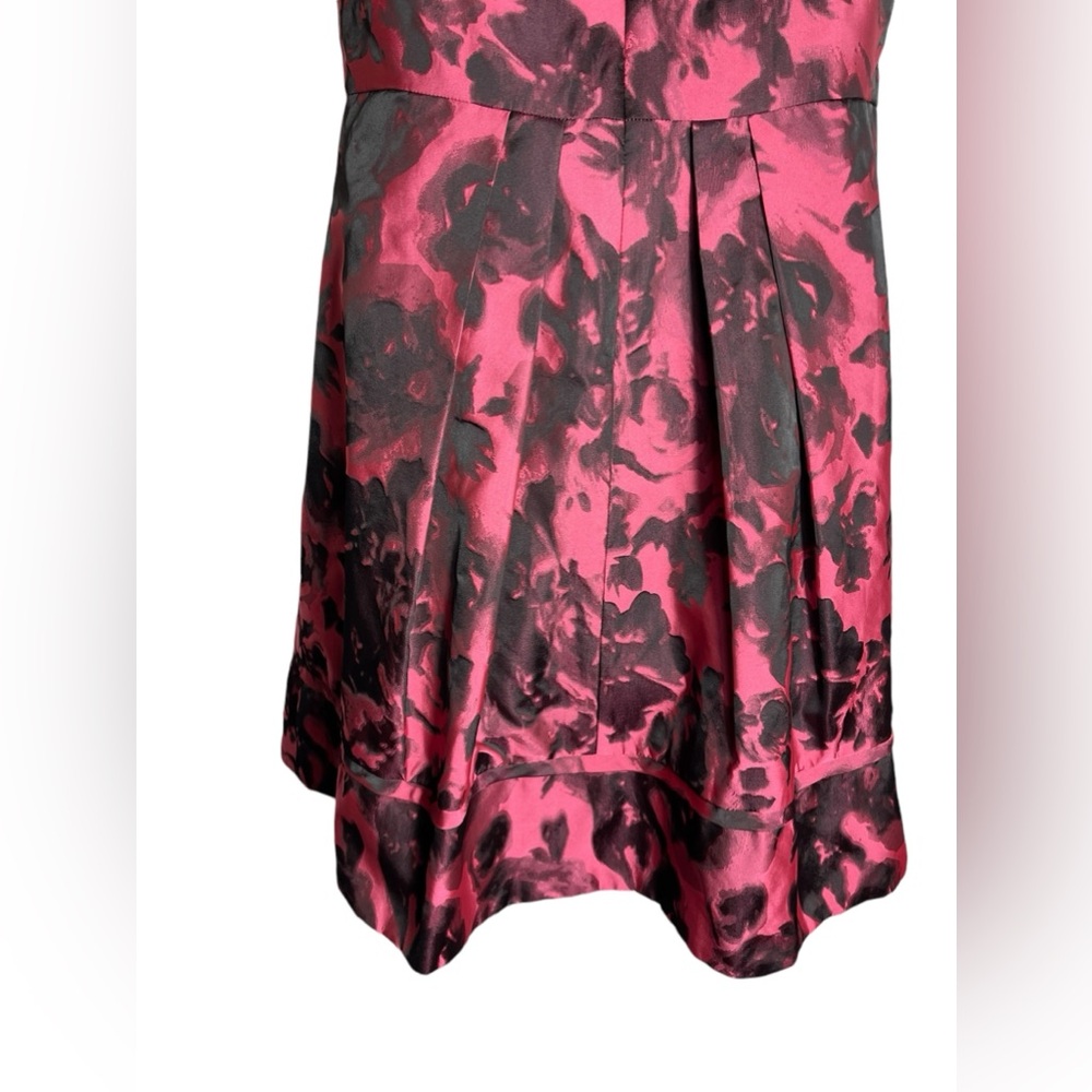 Eliza J dress size 10 petite bright pink & black Jaquard Fit & Flare dress 🖤🩷 - Picture 5 of 11